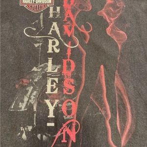 Men’s Harley Davidson Tshirt Girls Silhouette Large New Berlin Wisconsin 2010